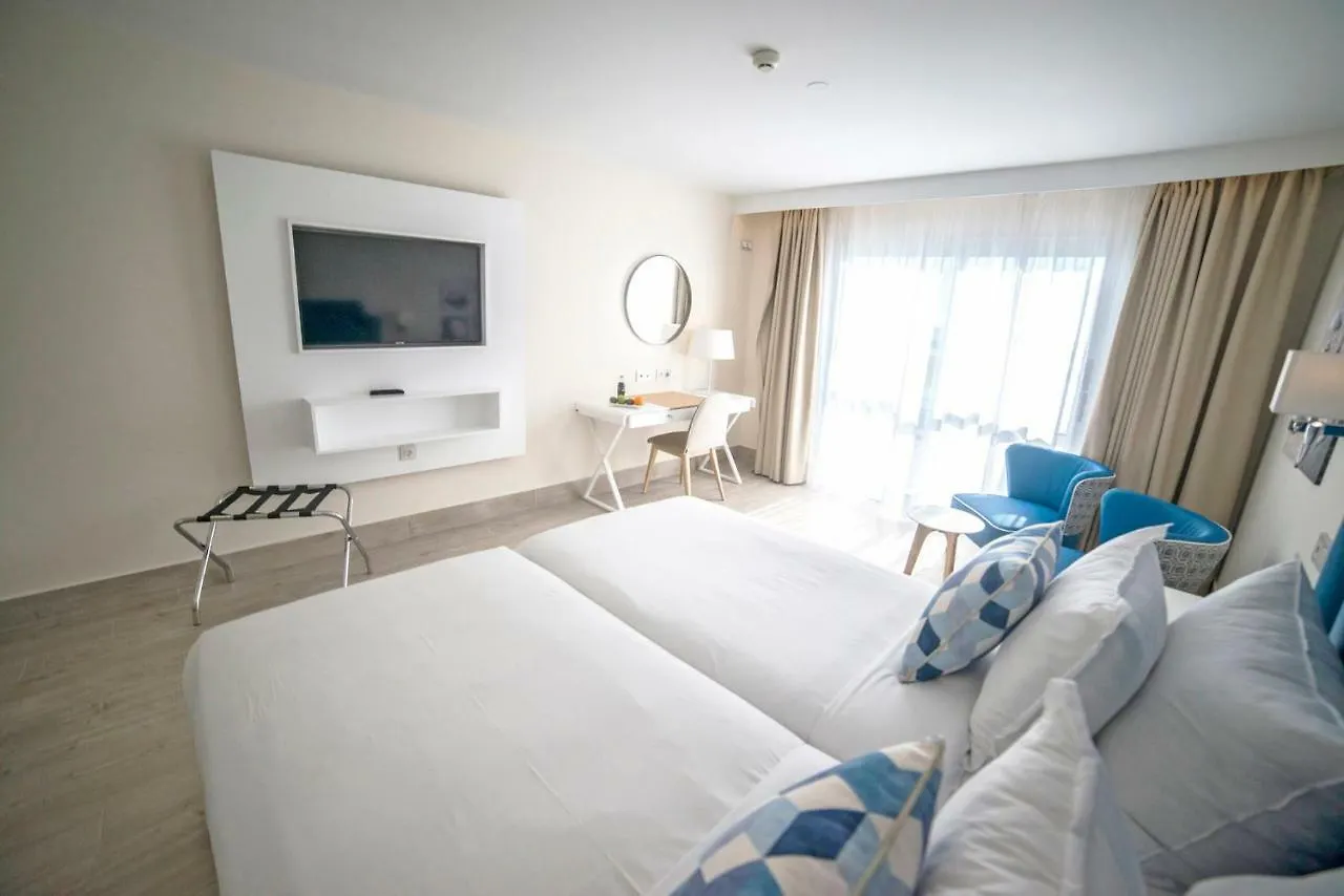 Hotel Boutique Tao Caleta Mar Corralejo 3*,  Espanha