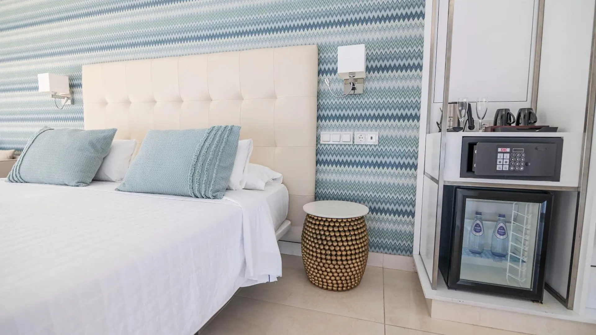 Hotel Boutique Tao Caleta Mar Corralejo 3*,  Hiszpania